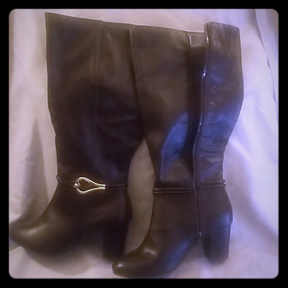 Knee high boots cute